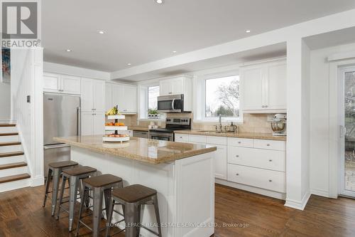 2088 Saxon Road, Oakville, ON - Indoor Photo Showing Kitchen With Stainless Steel Kitchen With Upgraded Kitchen