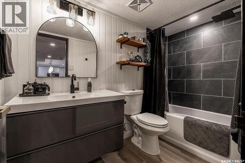 1701 320 5Th Avenue N, Saskatoon, SK - Indoor Photo Showing Bathroom
