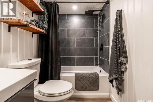 1701 320 5Th Avenue N, Saskatoon, SK - Indoor Photo Showing Bathroom