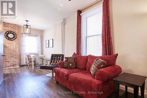 1 - 24 St Francis Street, Ottawa, ON - Indoor Photo Showing Living Room