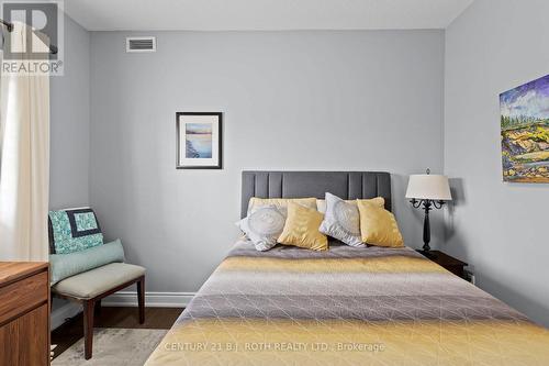 412 - 44 Ferndale Drive S, Barrie, ON - Indoor Photo Showing Bedroom