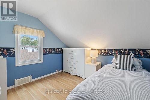 40 Grosvenor Street S, Saugeen Shores, ON - Indoor Photo Showing Bedroom