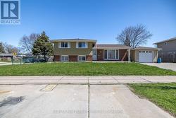 461 STRASBURG ROAD  Kitchener, ON N2E 1P1