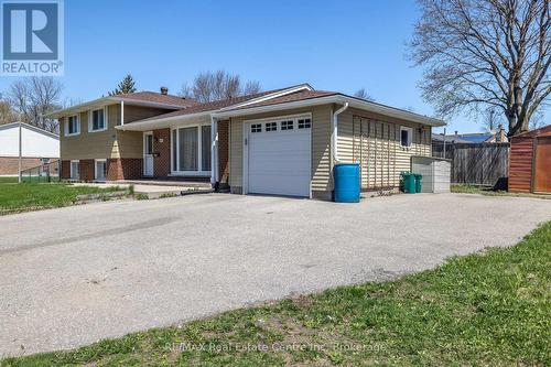 461 Strasburg Road, Kitchener, ON - Outdoor