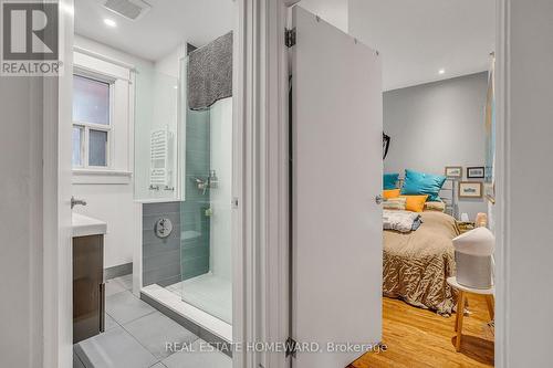 272 Keele Street, Toronto, ON - Indoor Photo Showing Bathroom