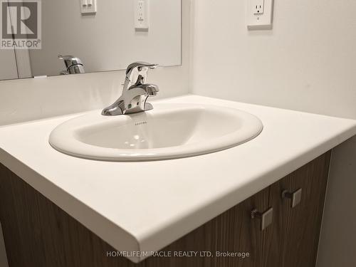 5909 Saigon Street, Mississauga, ON - Indoor Photo Showing Bathroom