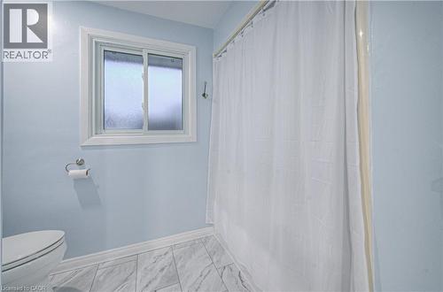 148 Strathcona Crescent, Kitchener, ON - Indoor Photo Showing Bathroom