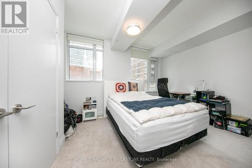 Th121 - 223 Duplex Avenue, Toronto, ON - Indoor Photo Showing Bedroom