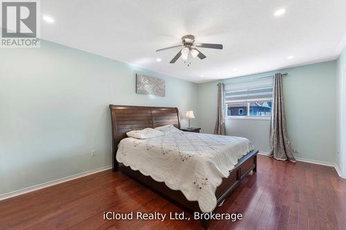 4758 Allegheny Road, Mississauga, ON - Indoor Photo Showing Bedroom