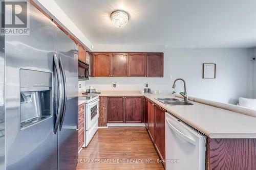 1157 Charminster Crescent, Mississauga, ON - Indoor Photo Showing Kitchen With Double Sink