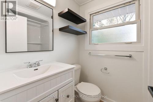 137 Pawnee Road, London East (East D), ON - Indoor Photo Showing Bathroom