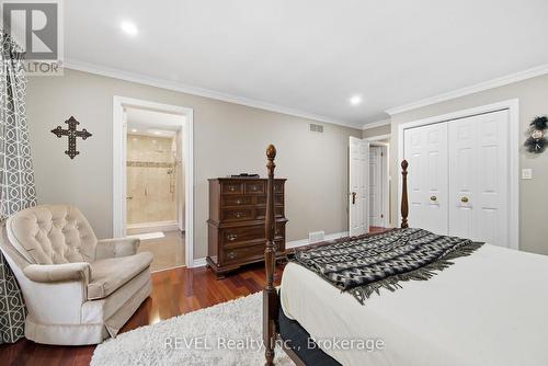 4 Kevin Drive, Pelham (Fonthill), ON - Indoor Photo Showing Bedroom