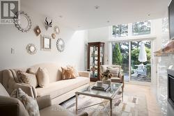 B - 187 SHERWOOD AVENUE  Toronto, ON M4P 2A9