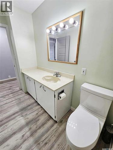 206 George Crescent, Esterhazy, SK - Indoor Photo Showing Bathroom