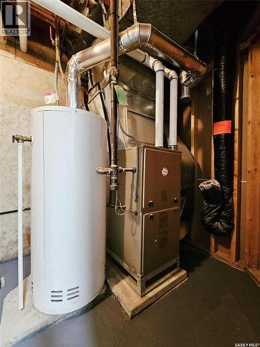 206 George Crescent, Esterhazy, SK - Indoor Photo Showing Basement