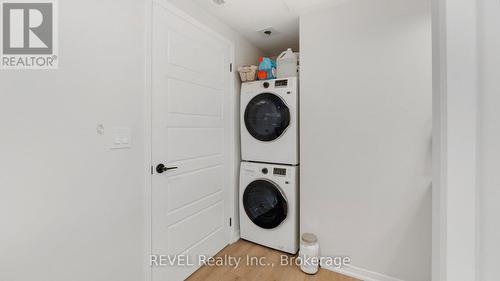 106 - 3998 Victoria Avenue, Lincoln (Lincoln-Jordan/Vineland), ON - Indoor Photo Showing Laundry Room