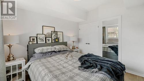 106 - 3998 Victoria Avenue, Lincoln (Lincoln-Jordan/Vineland), ON - Indoor Photo Showing Bedroom