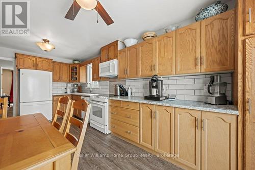 423 King Street E, Wellington North (Mount Forest), ON - Indoor Photo Showing Kitchen