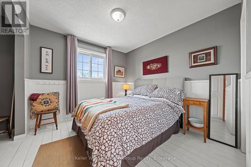 423 King Street E, Wellington North (Mount Forest), ON - Indoor Photo Showing Bedroom