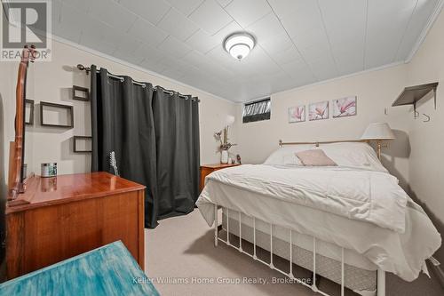 423 King Street E, Wellington North (Mount Forest), ON - Indoor Photo Showing Bedroom