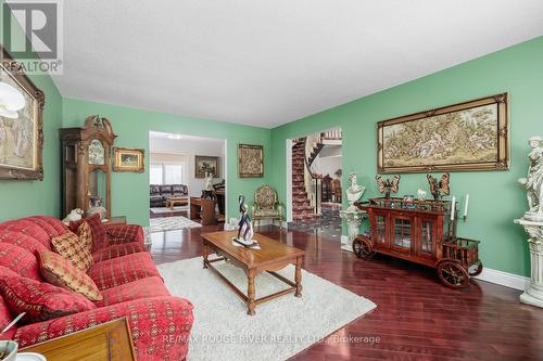 1106 Ridge Valley Drive, Oshawa (Pinecrest), ON - Indoor Photo Showing Living Room