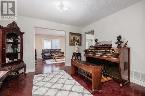 1106 Ridge Valley Drive, Oshawa (Pinecrest), ON - Indoor