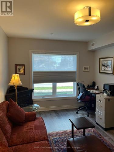 Privacy blinds - 105 - 58 Glenelg Street W, Kawartha Lakes (Lindsay), ON - Indoor