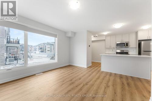 1023 Creekway Private, Ottawa, ON - Indoor Photo Showing Kitchen