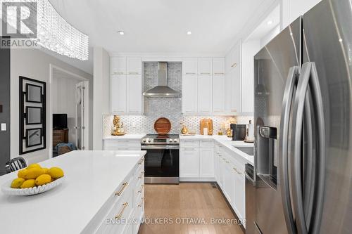 933 Islington Way, Ottawa, ON - Indoor Photo Showing Kitchen With Upgraded Kitchen