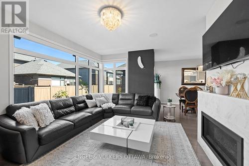 933 Islington Way, Ottawa, ON - Indoor Photo Showing Living Room With Fireplace