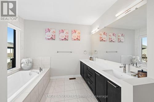 933 Islington Way, Ottawa, ON - Indoor Photo Showing Bathroom