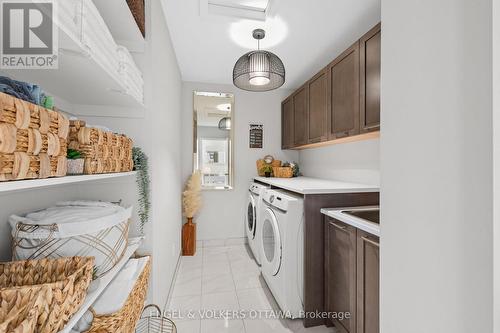933 Islington Way, Ottawa, ON - Indoor Photo Showing Laundry Room