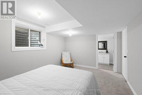 933 Islington Way, Ottawa, ON - Indoor Photo Showing Bedroom