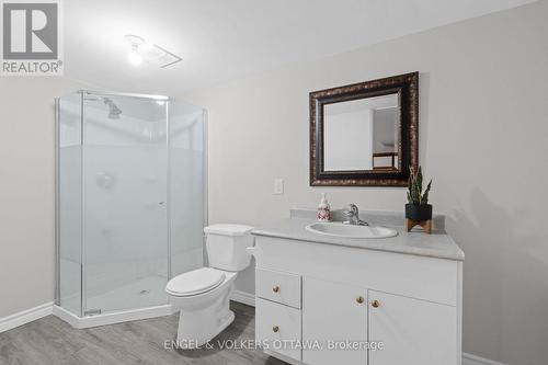 933 Islington Way, Ottawa, ON - Indoor Photo Showing Bathroom