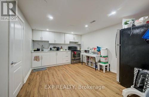 1361 Stanbury Road, Oakville (Wo West), ON - Indoor