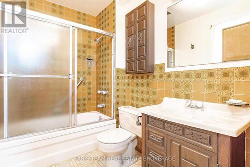 175 Mary Street, Orillia, ON - Indoor Photo Showing Bathroom