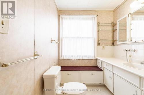 175 Mary Street, Orillia, ON - Indoor Photo Showing Bathroom