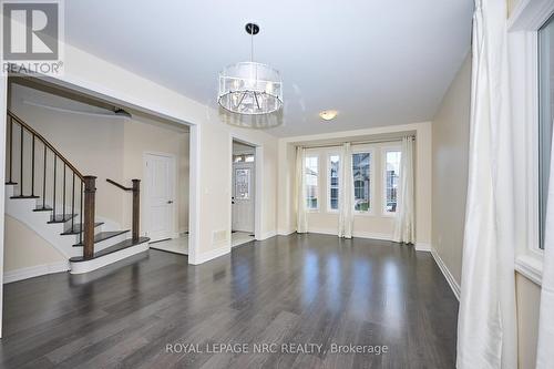 9367 Emerald Avenue, Niagara Falls (Lyons Creek), ON - Indoor Photo Showing Other Room