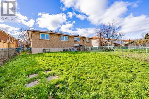 7778 Benavon Road, Mississauga, ON - Outdoor