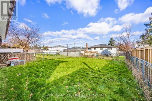 7778 Benavon Road, Mississauga, ON - Outdoor