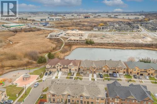 38 DAVENFIELD CIRCLE  Brampton, ON L6P 4M2