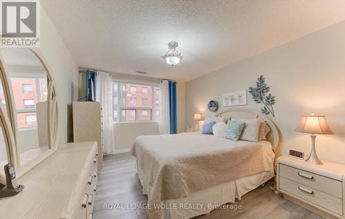 303 - 20 Ellen Street E, Kitchener, ON - Indoor Photo Showing Bedroom