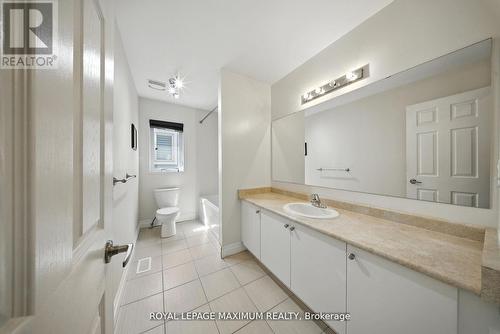 80 Cauthers Crescent, New Tecumseth, ON - Indoor Photo Showing Bathroom