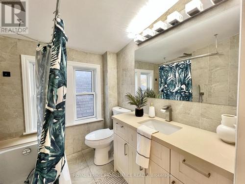 248 Dufferin Avenue, Quinte West (Trenton Ward), ON - Indoor Photo Showing Bathroom