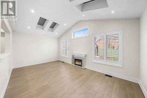 32 Downy Emerald Drive, Bradford West Gwillimbury, ON - Indoor With Fireplace