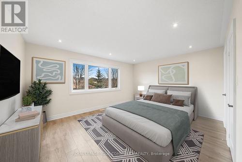 32 Downy Emerald Drive, Bradford West Gwillimbury, ON - Indoor Photo Showing Bedroom