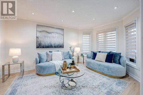 111 Letty Avenue, Brampton, ON - Indoor Photo Showing Living Room