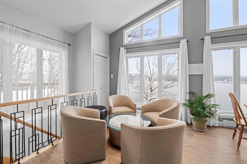 Salle familiale - 700 Rue Du Cap, Saint-Hippolyte, QC - Indoor Photo Showing Other Room