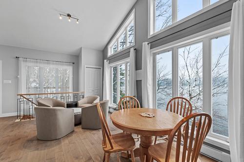 Salle à manger - 700 Rue Du Cap, Saint-Hippolyte, QC - Indoor Photo Showing Dining Room