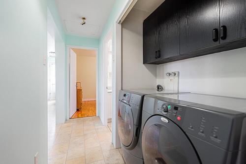 Salle de lavage - 42 Route 335, Saint-Lin/Laurentides, QC - Indoor Photo Showing Laundry Room